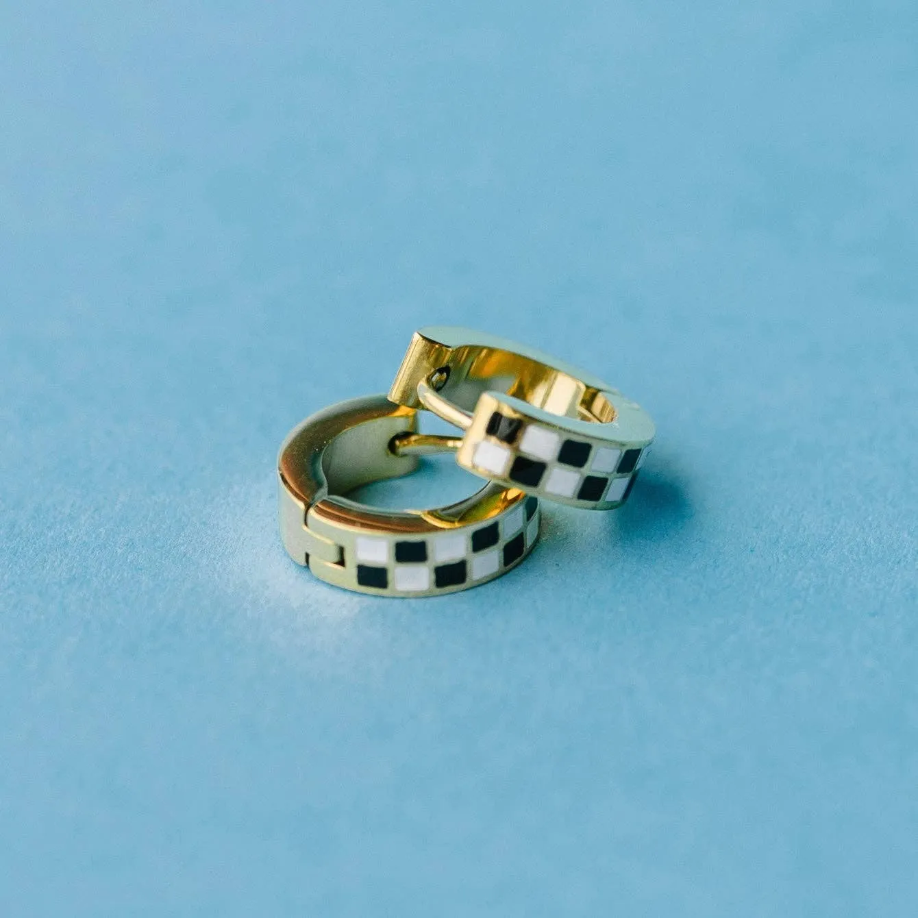 Black/White Checkered Huggies