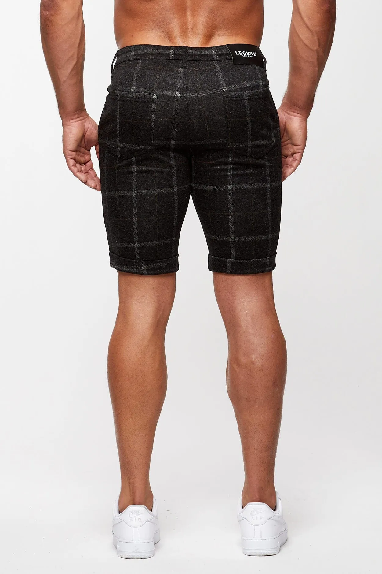 CHECKERED SHORT - BLACK