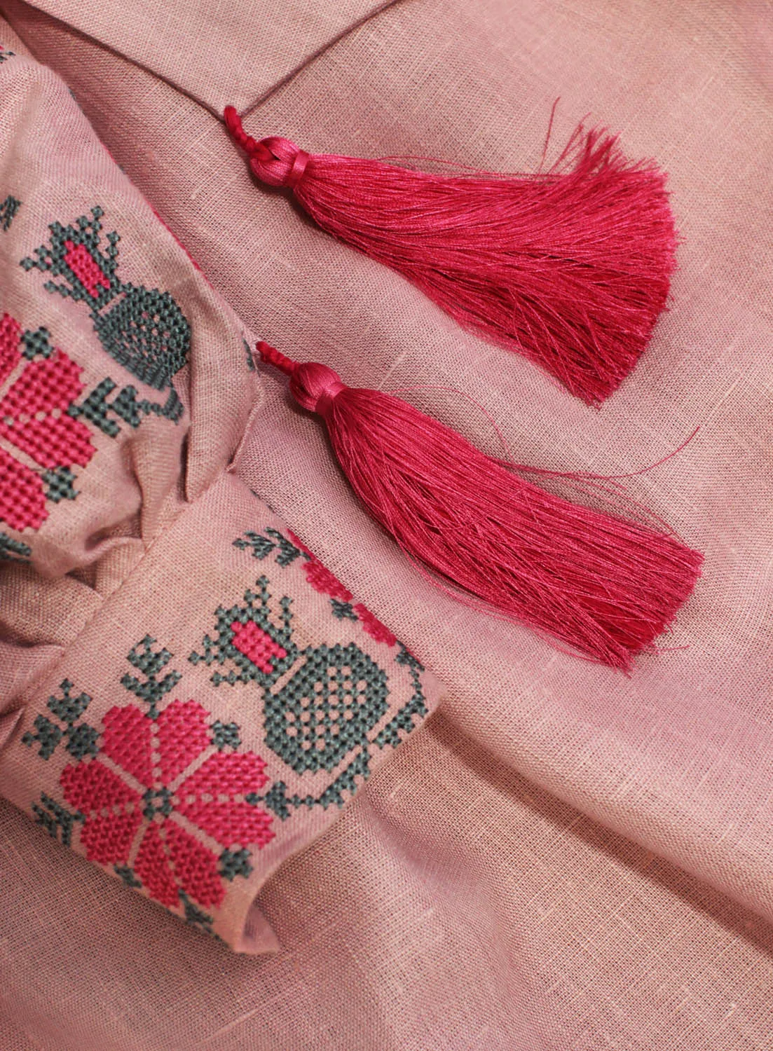 Dusty pink Kaftan in Boho style