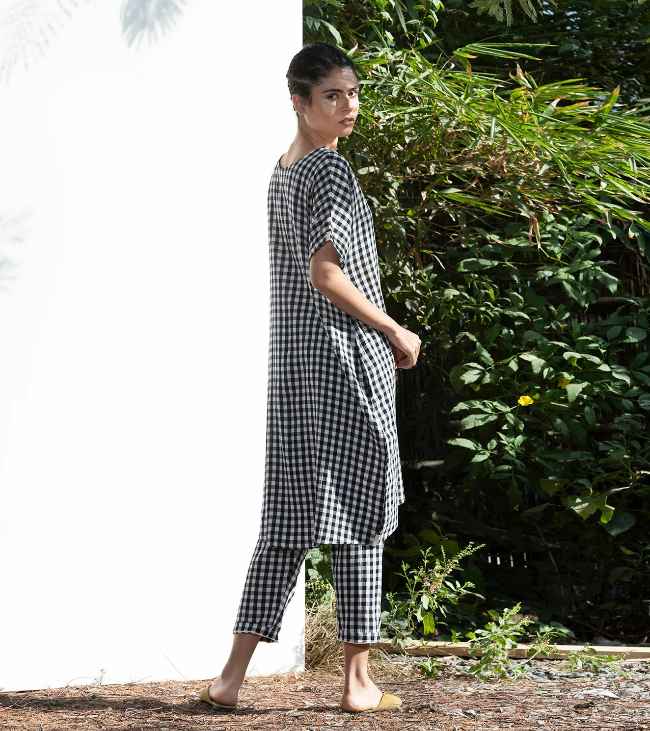 Khara Kapas Hellebore Checkered Tunic & Pants Set