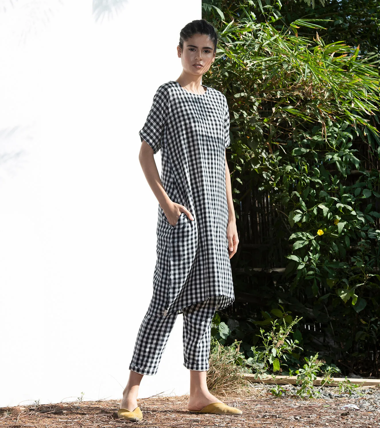 Khara Kapas Hellebore Checkered Tunic & Pants Set