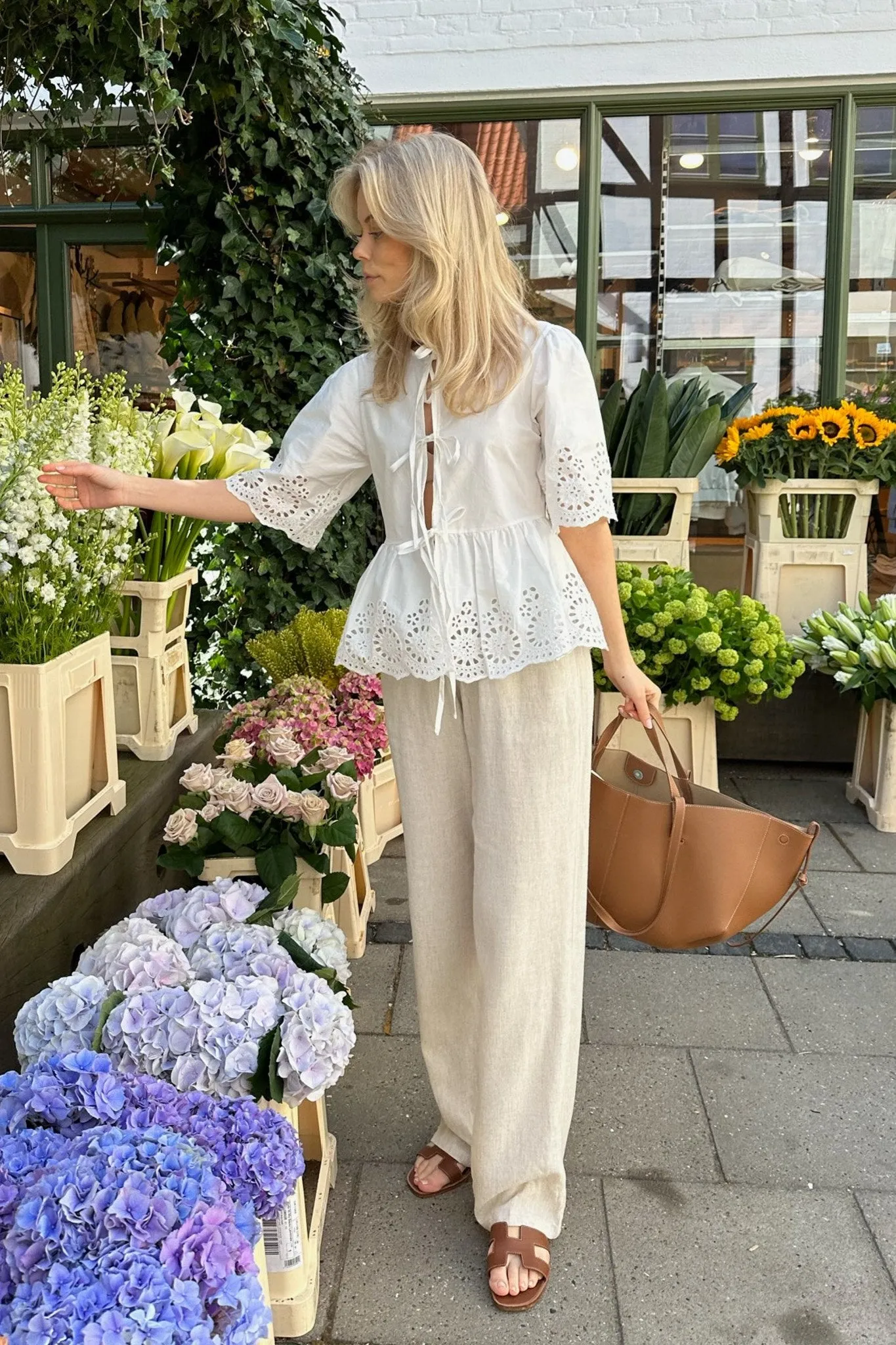 LulaIC Top - Hvid Broderi