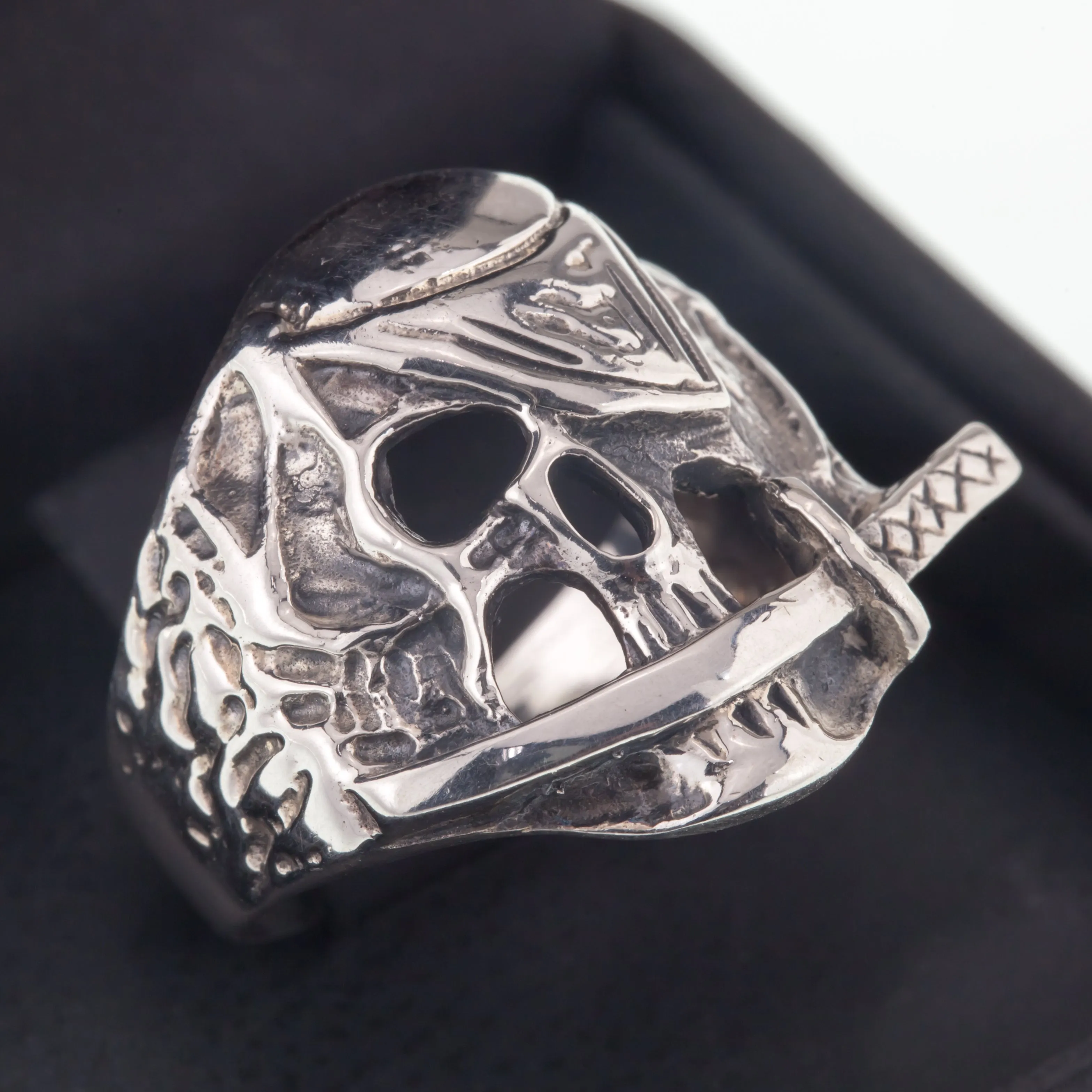 Men's Biker Pirate Skull w/ Eye Patch & Knife In Sterling Silver Ring Size 10.25