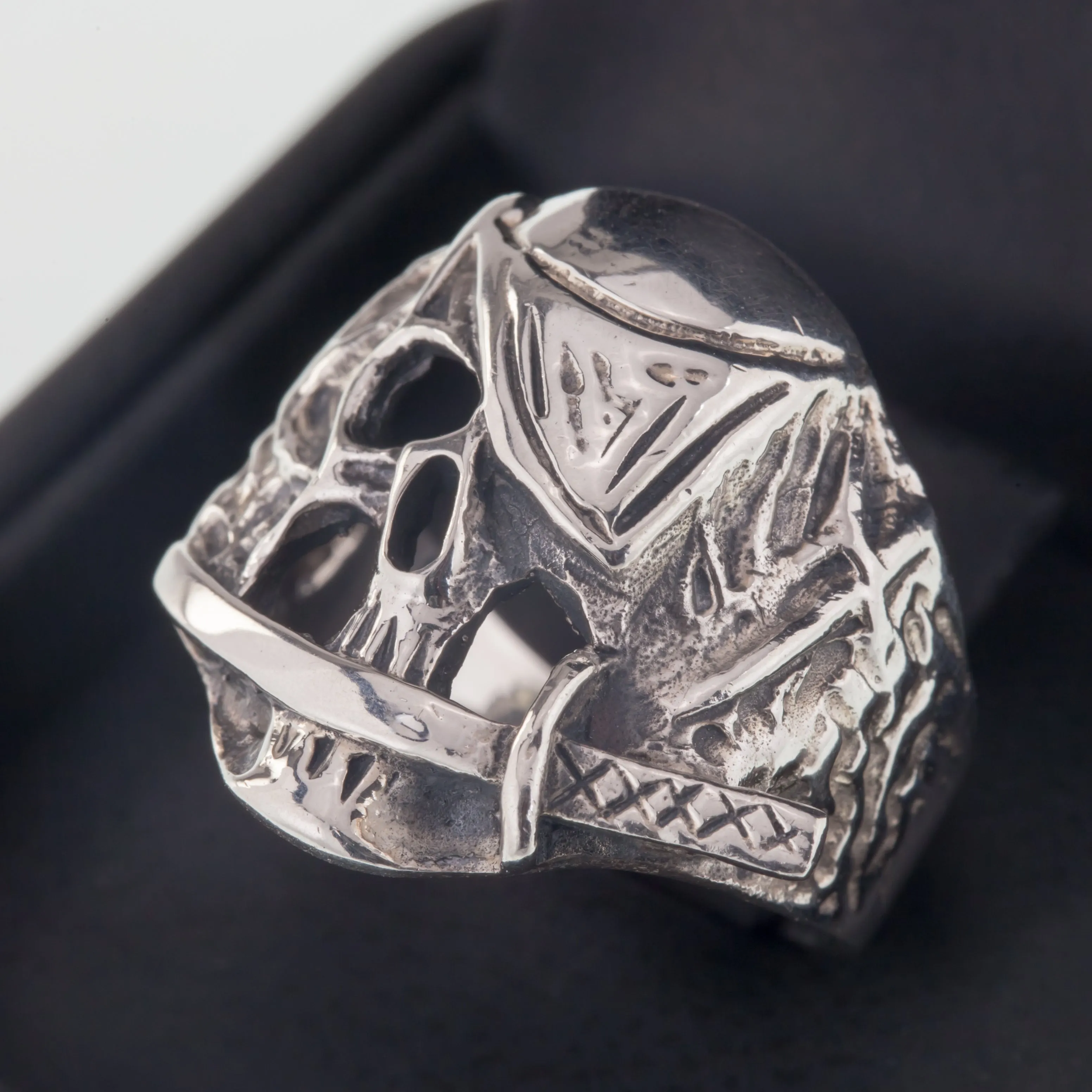 Men's Biker Pirate Skull w/ Eye Patch & Knife In Sterling Silver Ring Size 10.25