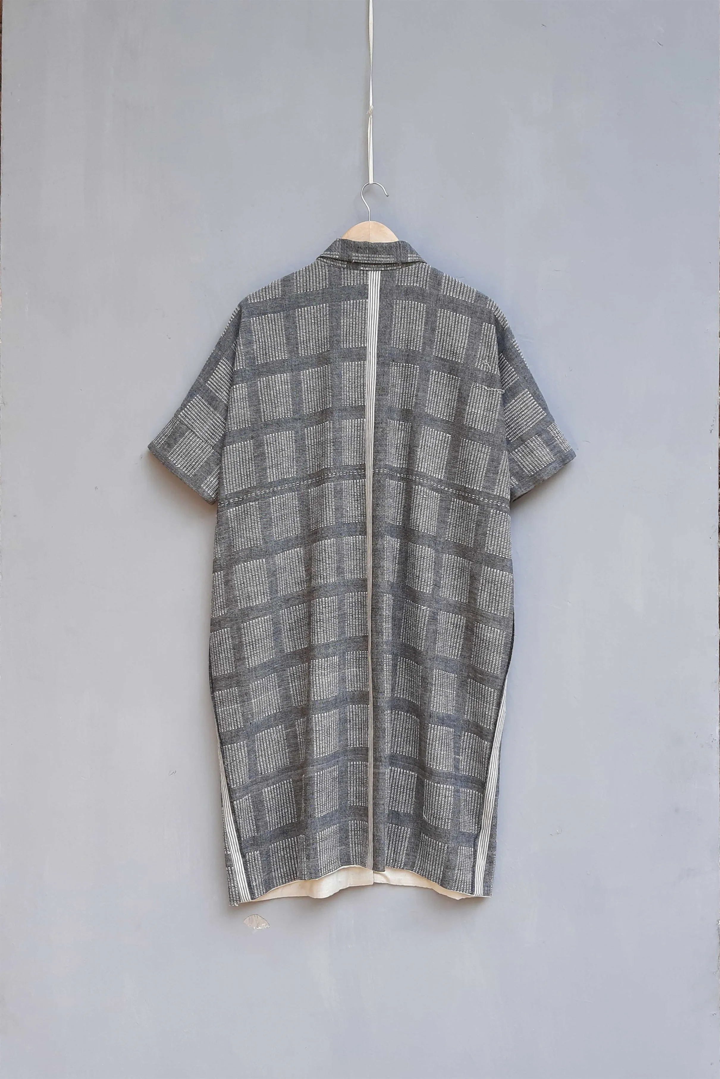 Urvashi Kaur   I   Fukuoka SHIRT WILLOW Hand Spun Cotton slate TESSELLATE- 10